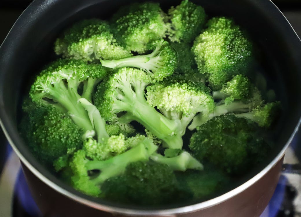 Free Bowl of Sliced Broccoli Stock Photo